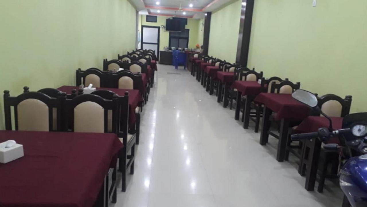 لومبيني Buddha Palace Restaurant By Wb Inn المظهر الخارجي الصورة